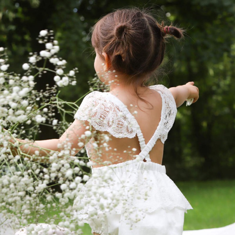 Barboteuse Emma de cérémonie en coton brodé Barboteuse Emma de cérémonie en coton brodé